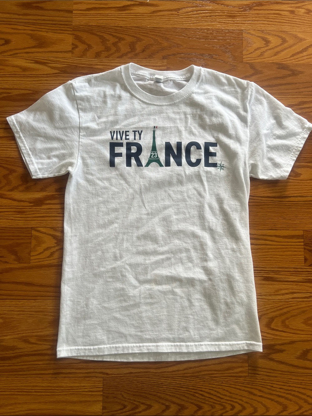 White 'Mariners ‘Vive Ty France' Graphic Tee with Eiffel Tower Motif